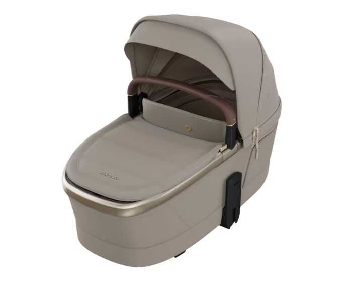 MCBS11221523400_F1_2026_maxicosi_stroller_carrycot_famecarrycot_sapphiresand_3qrtleft.webp