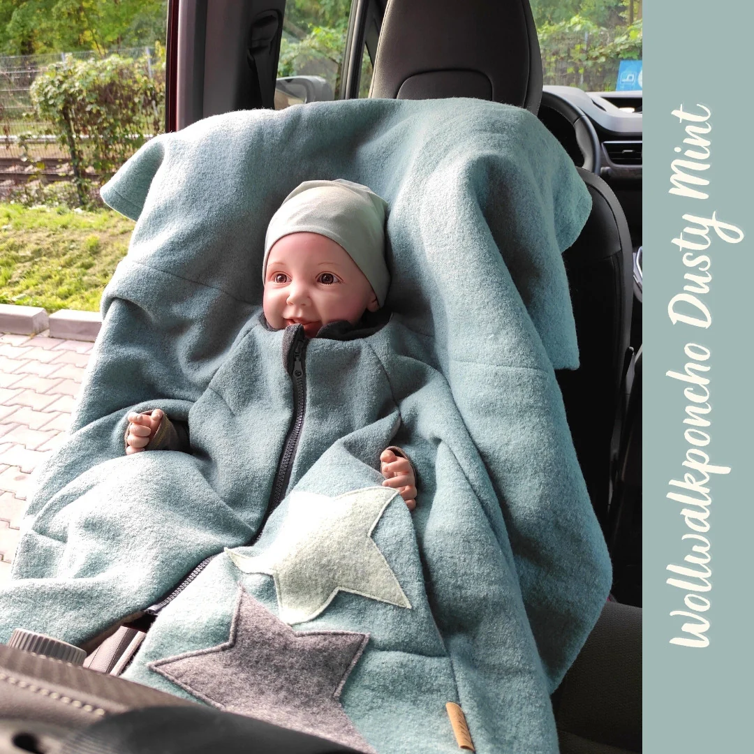 [504012-14] Kikkifax Kindersitzponcho aus Wollwalk (Sterne Dusty Mint)